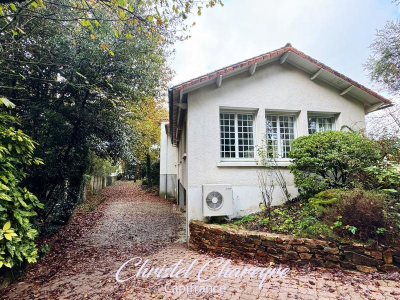 Maison - 196 m² - 8 pièces