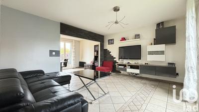 Maison - 90 m² - 5 pièces