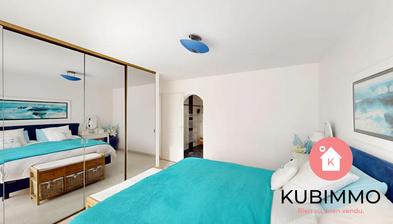 Maison - 214 m² - 8 pièces