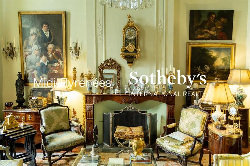 Hôtel particulier - 320 m² - 10 pièces