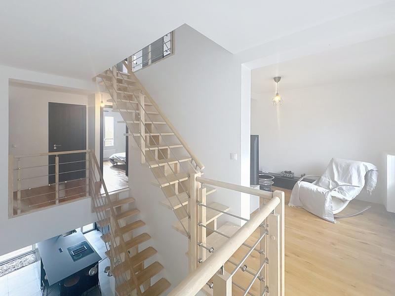 Maison - 166 m² - 7 pièces