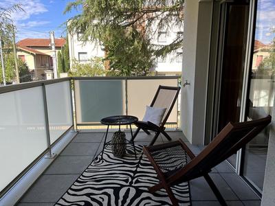 Appartement - 90 m² - 5 pièces