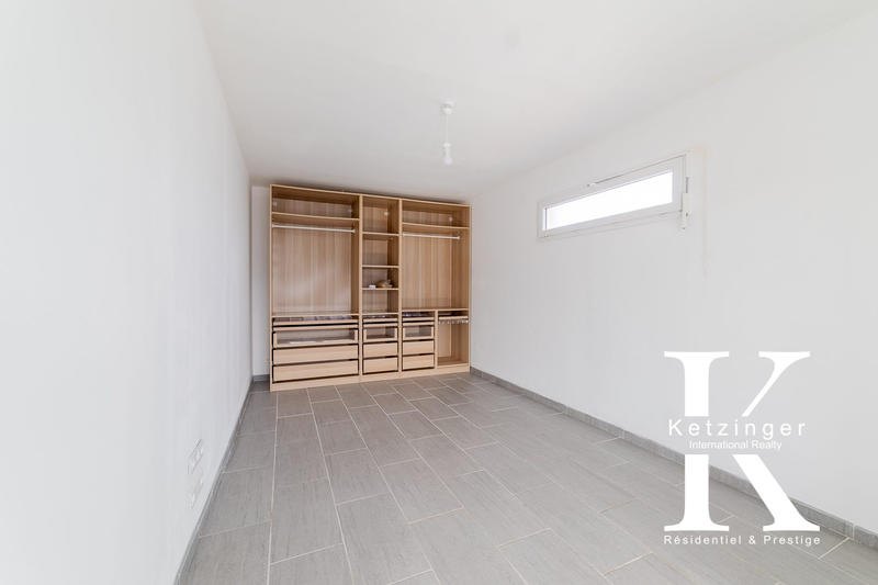 Maison - 179 m² - 7 pièces