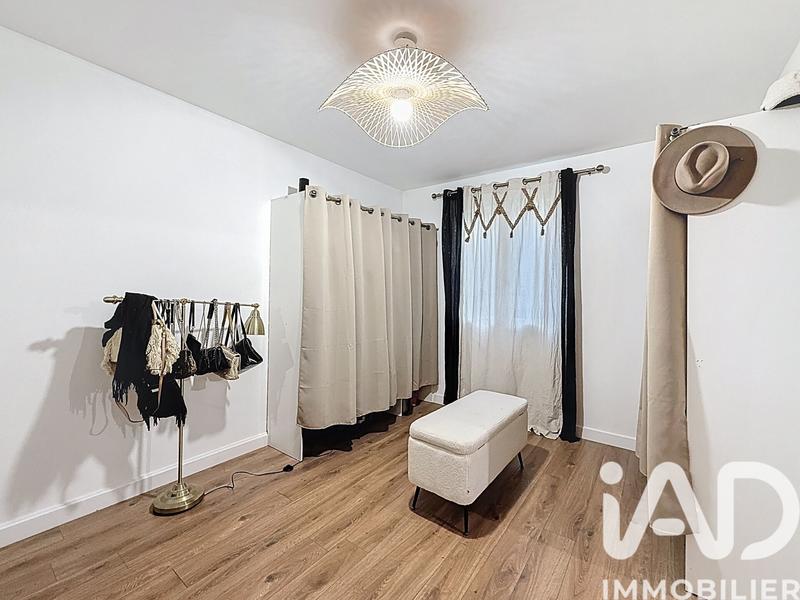 Maison - 250 m² - 7 pièces