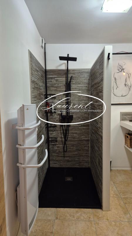 Maison - 243 m² - 8 pièces