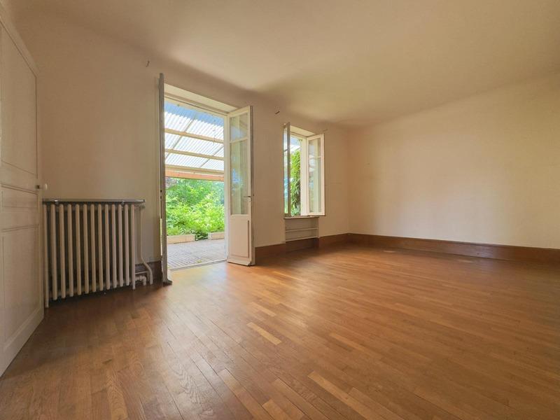 Maison - 198 m² - 8 pièces