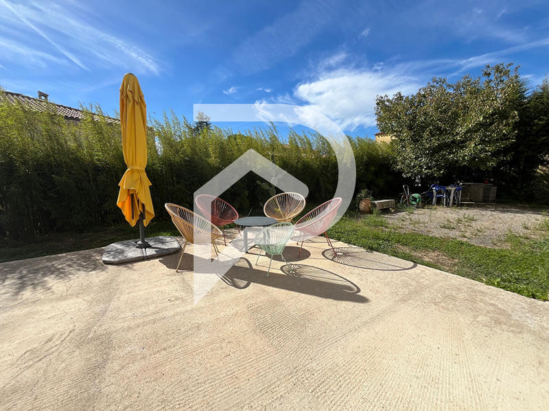 Villa - 243 m² - 5 pièces