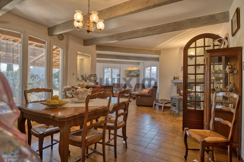 Maison - 180 m² - 6 pièces