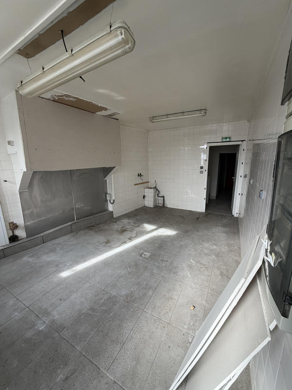 Local commercial - 396 m²
