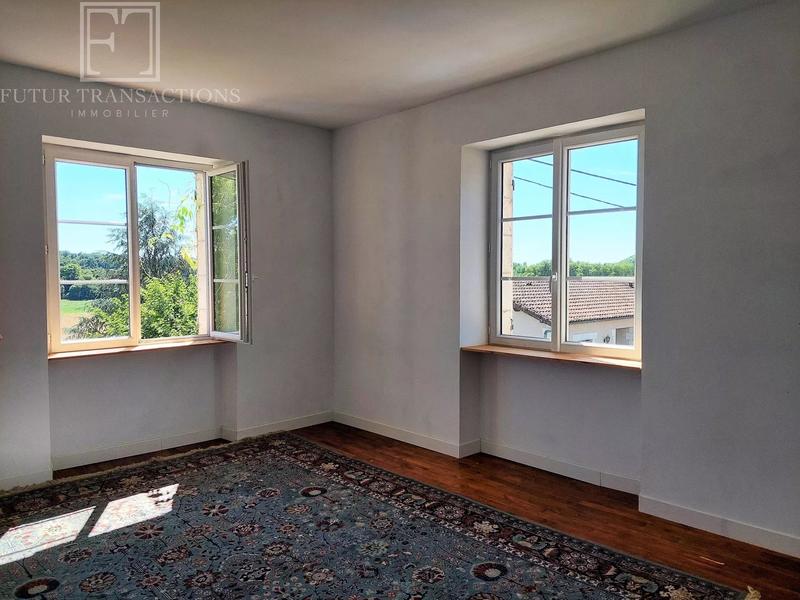 Maison - 216 m² - 6 pièces