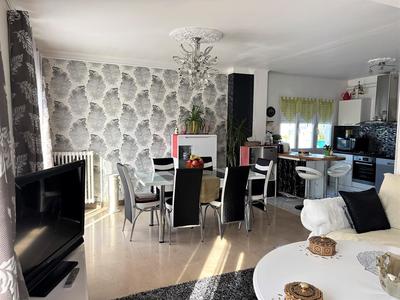 Maison - 122 m² - 5 pièces