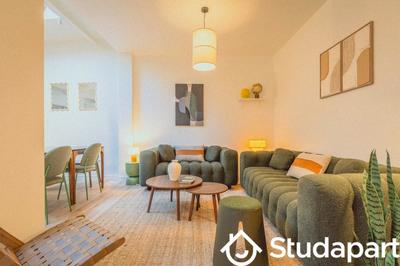 Chambre - 13 m² - 1 pièce