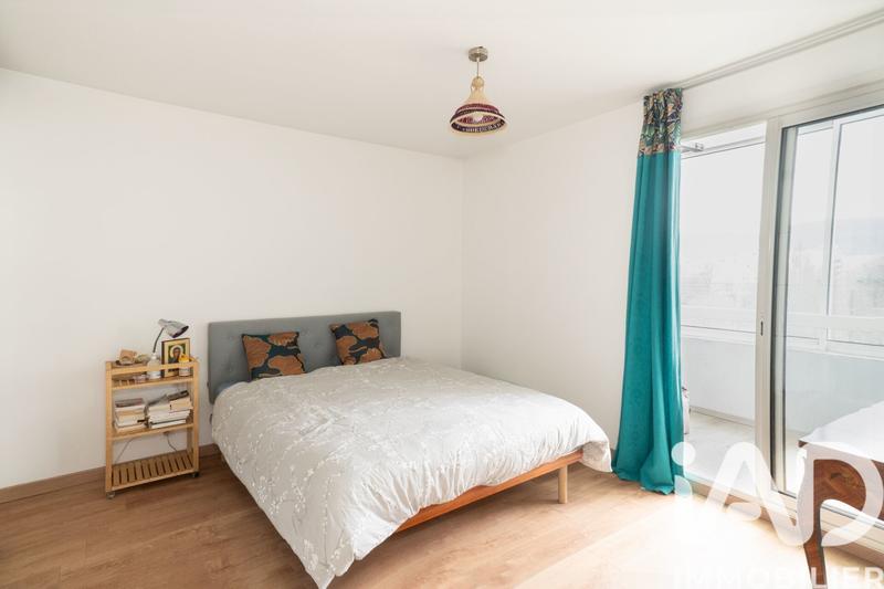 Appartement - 98 m² - 5 pièces