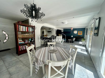 Maison - 186 m² - 6 pièces