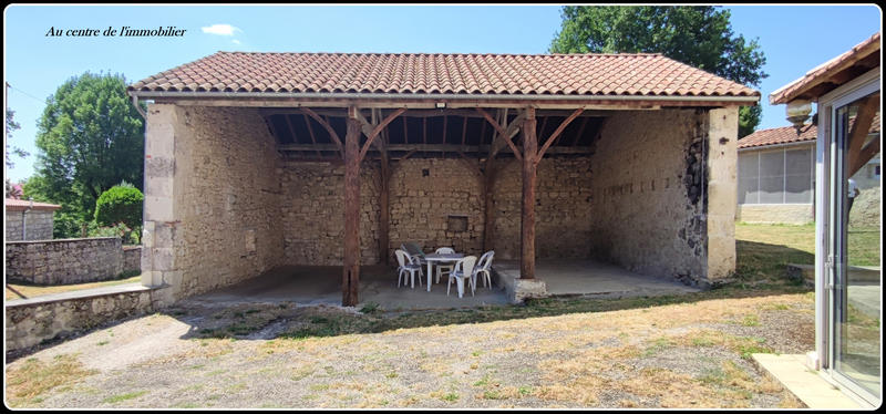 Maison - 228 m² - 4 pièces