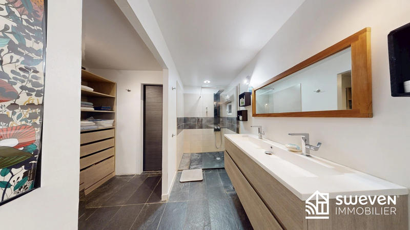 Maison ancienne - 200 m² - 9 pièces