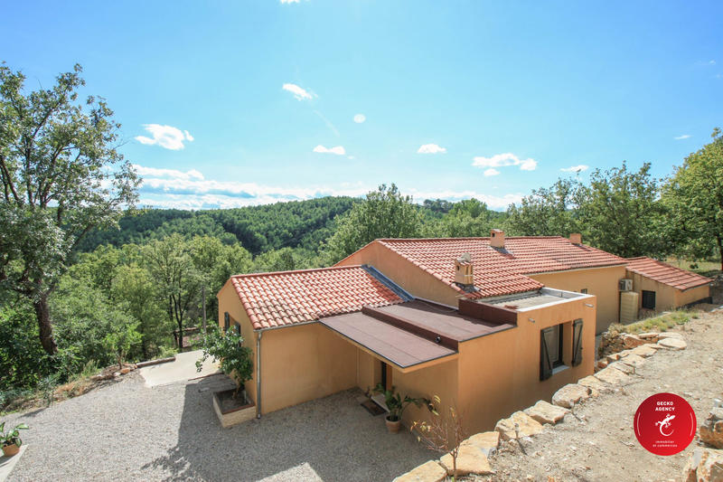 Villa - 145 m² - 6 pièces