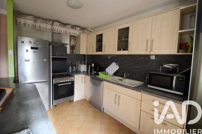 Maison - 208 m² - 6 pièces