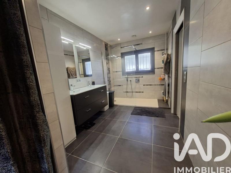 Maison - 157 m² - 6 pièces