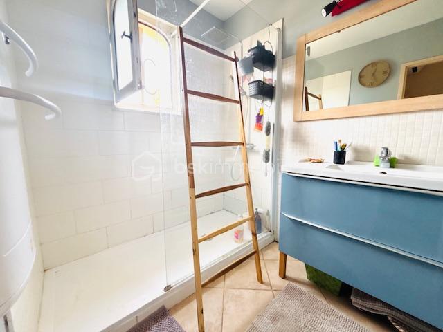 Maison traditionnelle - 88 m² - 4 pièces