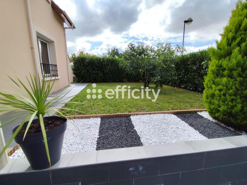 Maison traditionnelle - 221 m² - 5 pièces