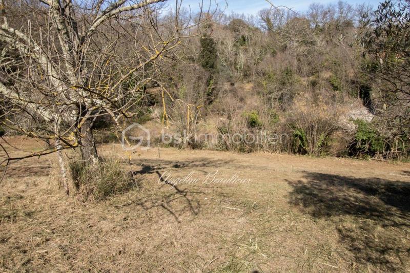 Terrain constructible - 2 094 m²