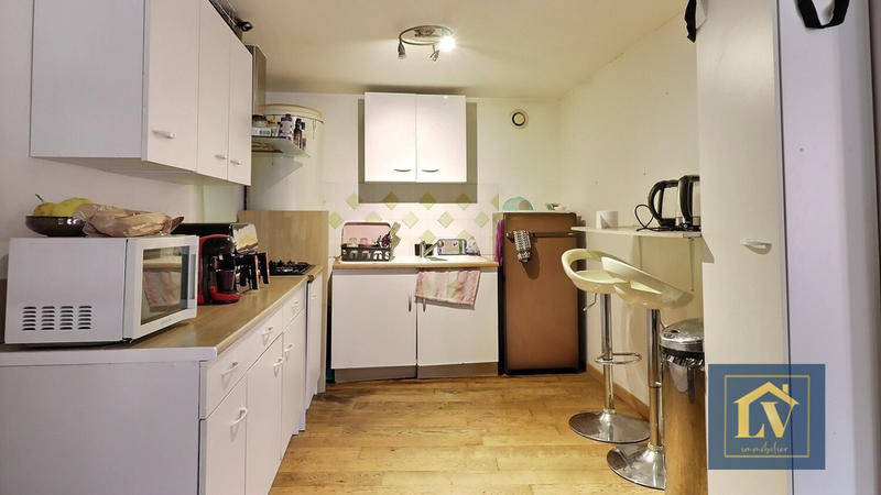 Immeuble - 9 pièces