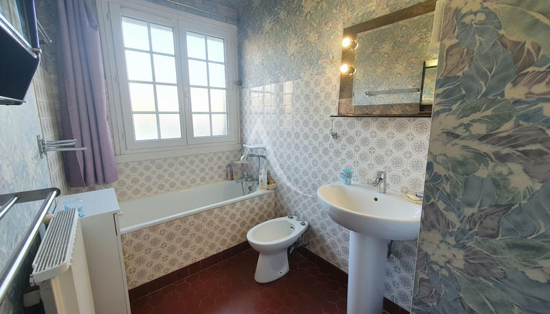 Maison - 120 m² - 6 pièces