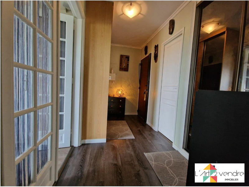 Appartement - 80 m² - 4 pièces