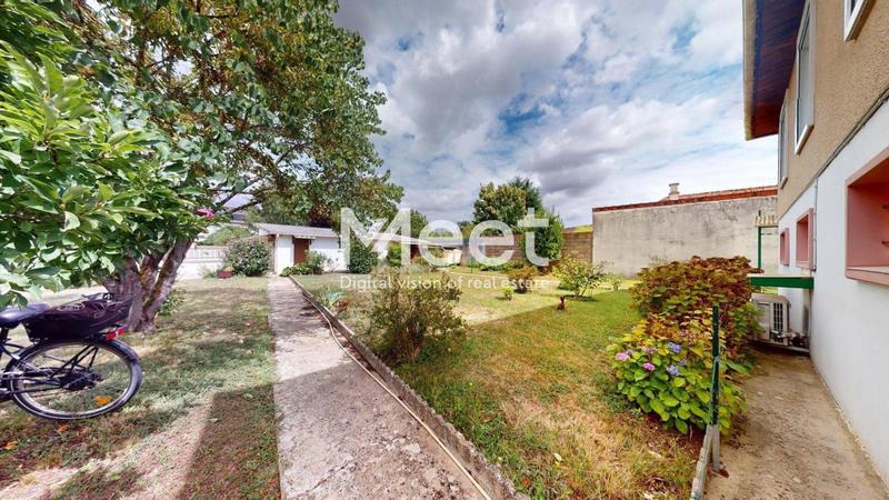 Pavillon - 130 m² - 7 pièces