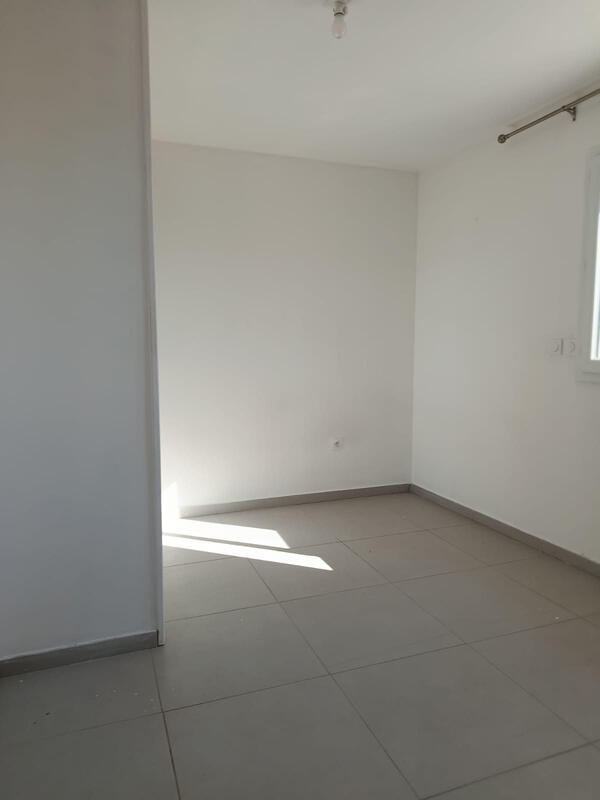 Maison - 102 m² - 6 pièces