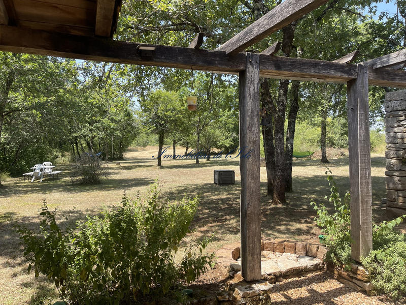 Maison - 221 m² - 11 pièces