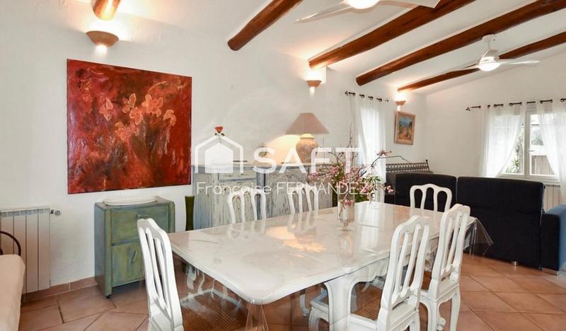 Maison - 465 m² - 22 pièces