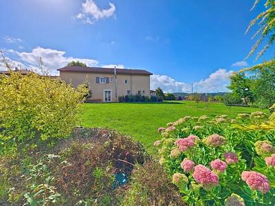 Maison - 194 m² - 5 pièces