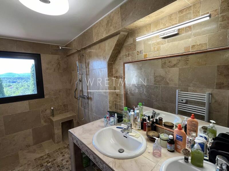 Mas - 180 m² - 4 pièces