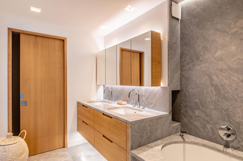 Appartement - 201 m² - 5 pièces