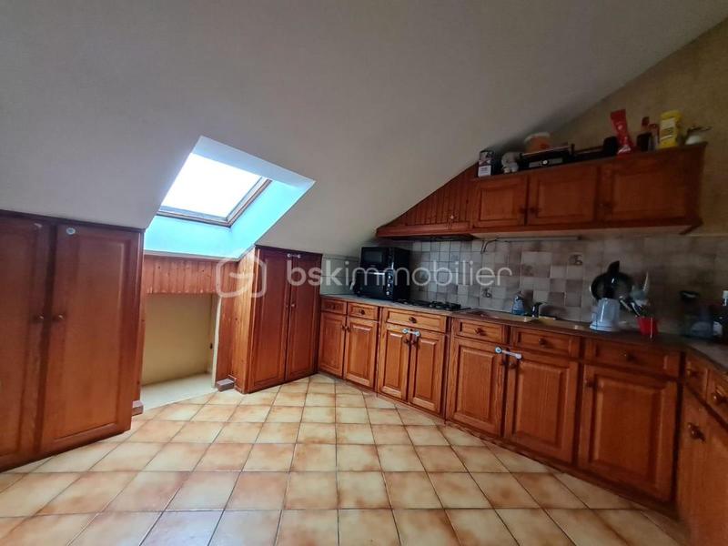 Maison - 214 m² - 10 pièces