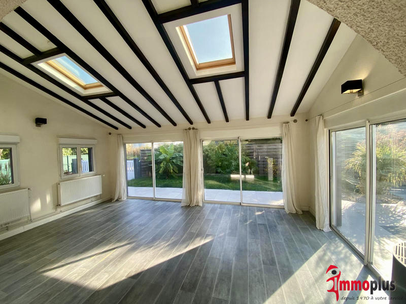 Maison - 150 m² - 8 pièces