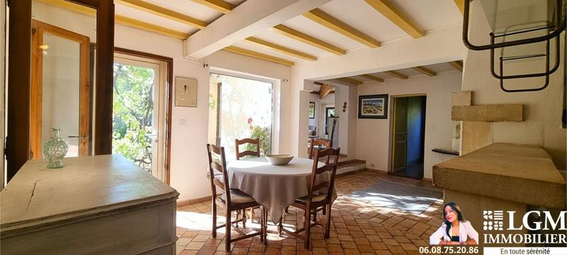 Villa - 300 m² - 8 pièces