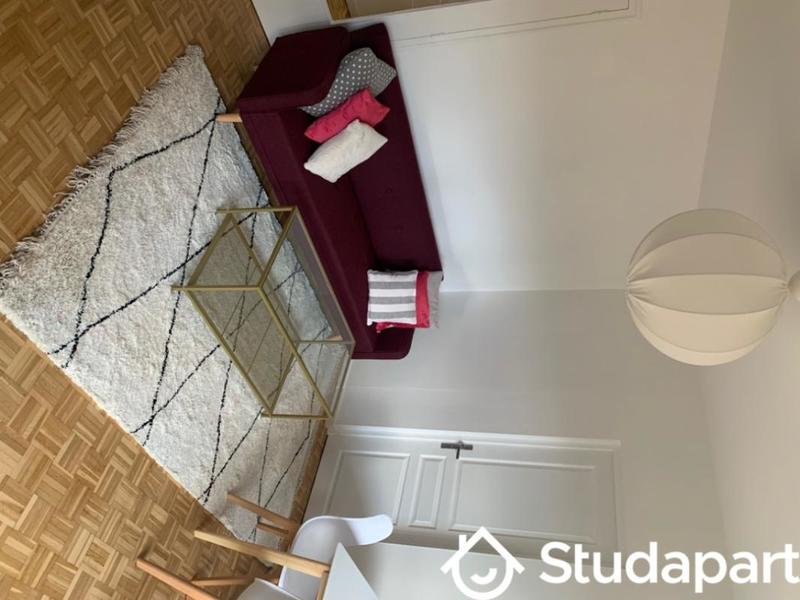 Chambre - 9 m² - 1 pièce