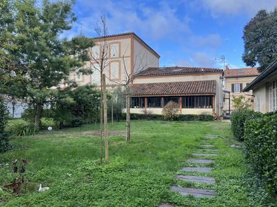 Propriété - 130 m² - 5 pièces