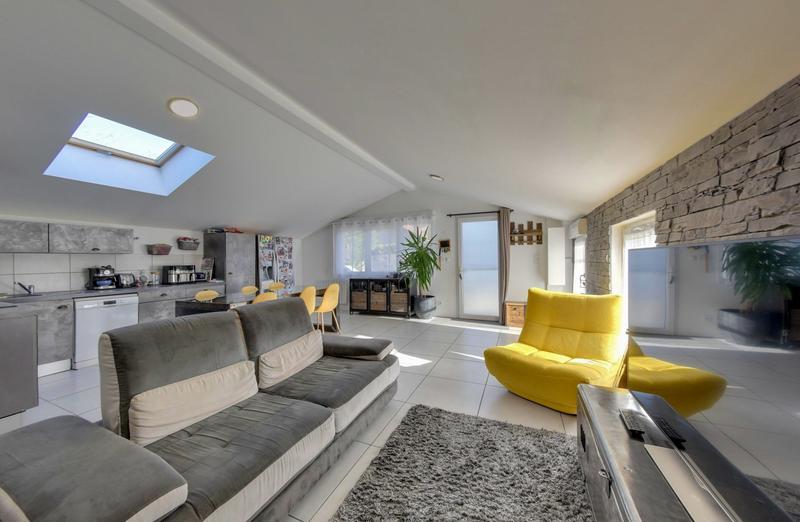 Appartement - 96 m² - 5 pièces