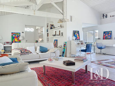 Maison - 203 m² - 6 pièces