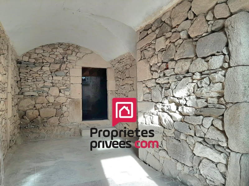 Maison - 270 m² - 8 pièces