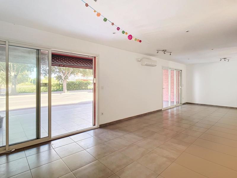 Local commercial - 85 m² - 3 pièces