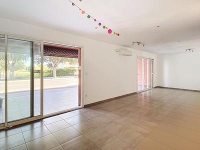 Local commercial - 85 m² - 3 pièces