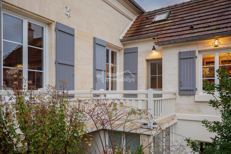 Maison ancienne - 260 m² - 5 pièces