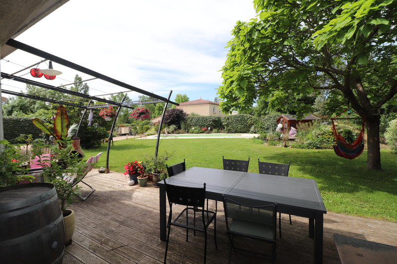 Villa - 182 m² - 6 pièces