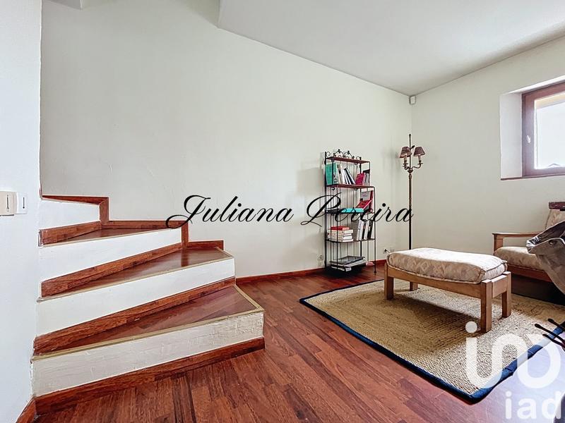 Maison - 177 m² - 9 pièces