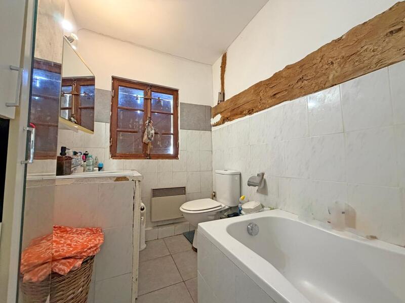 Maison - 324 m² - 10 pièces